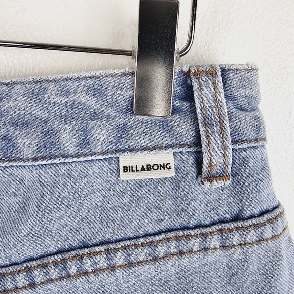 Billabong Distressed High Rise Denim Jean Shorts, size 30 - Picture 8 of 10
